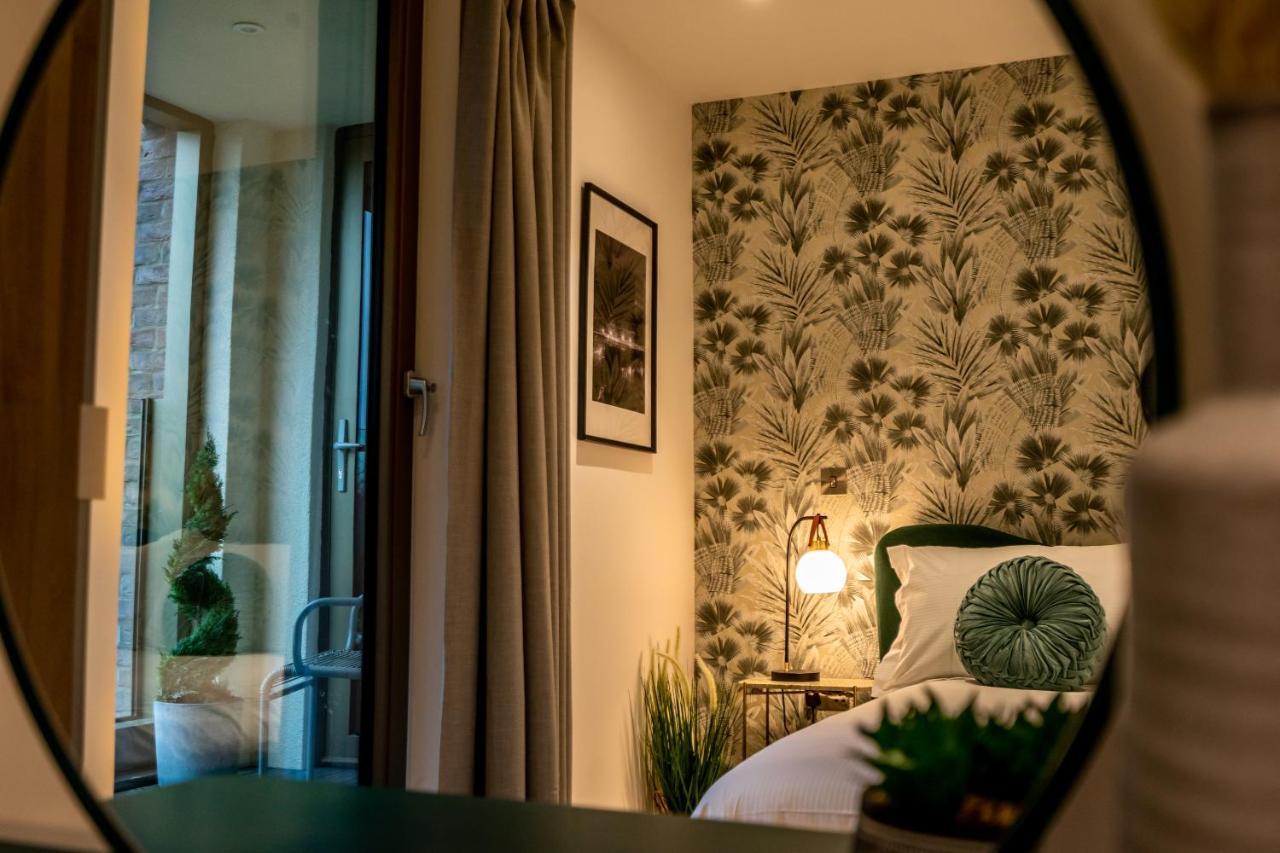 Tower View At Ryedale House Apartment *