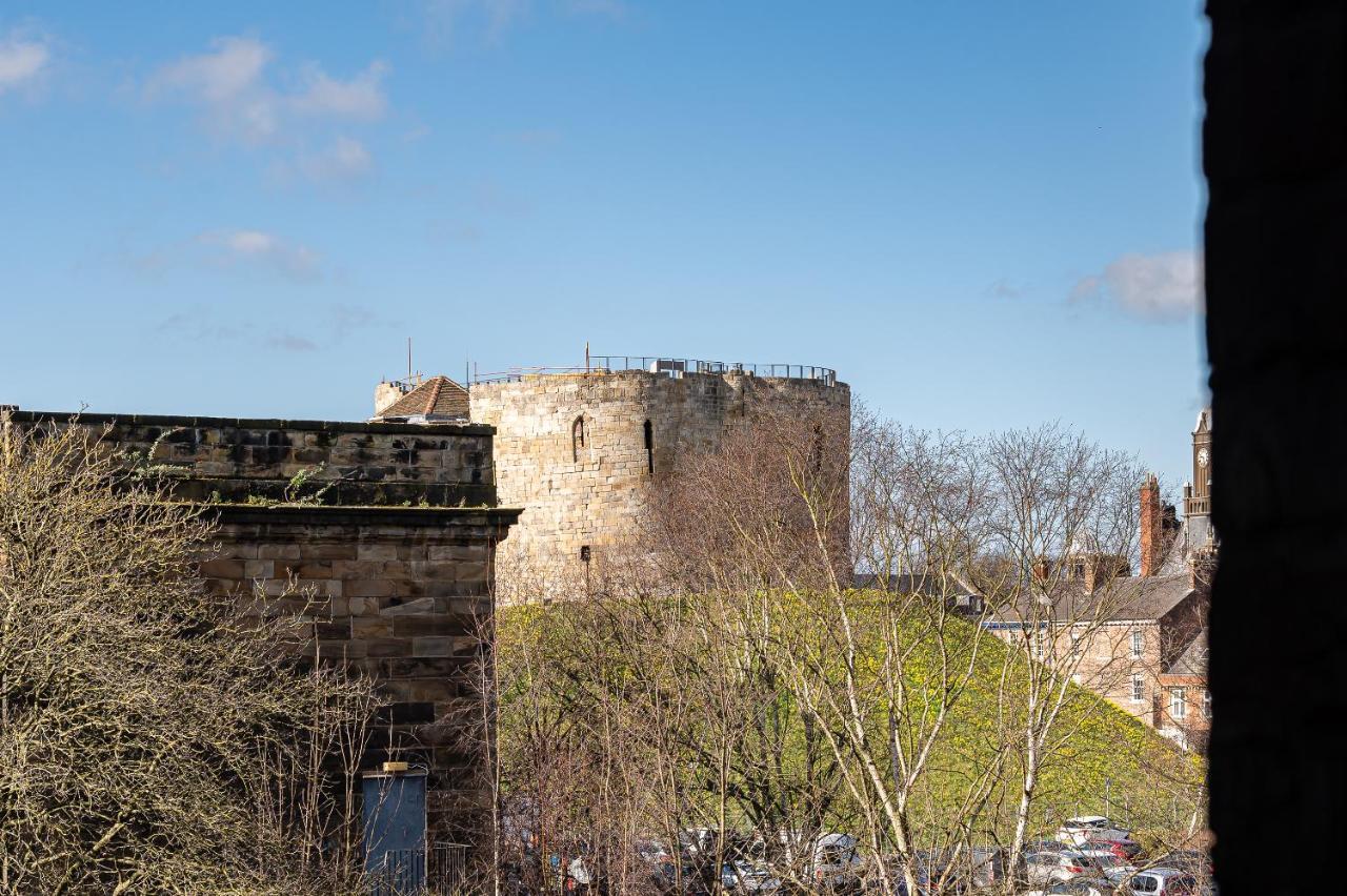 Apartment Tower View At Ryedale House *